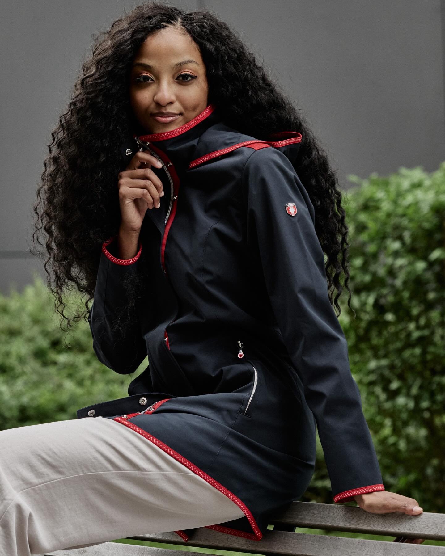 Tarent adapts to your every move, with a tailored silhouette, practical details, and clean lines. Available in two signature colours for now…❤️💙 Which shades would you want to see in future collections?✨ https://wellensteyn-canada.com/.../women-spring/tarent.html #wellensteyn #wellensteyncanada #style #fashion #springfashion #outerwear #vest #jacketseason #outletcollectionatniagara #mensfashion #womensfashion #streetstyle #layeredlook #functionalstyle #modernouterwear #fashioncanada #springstyle
