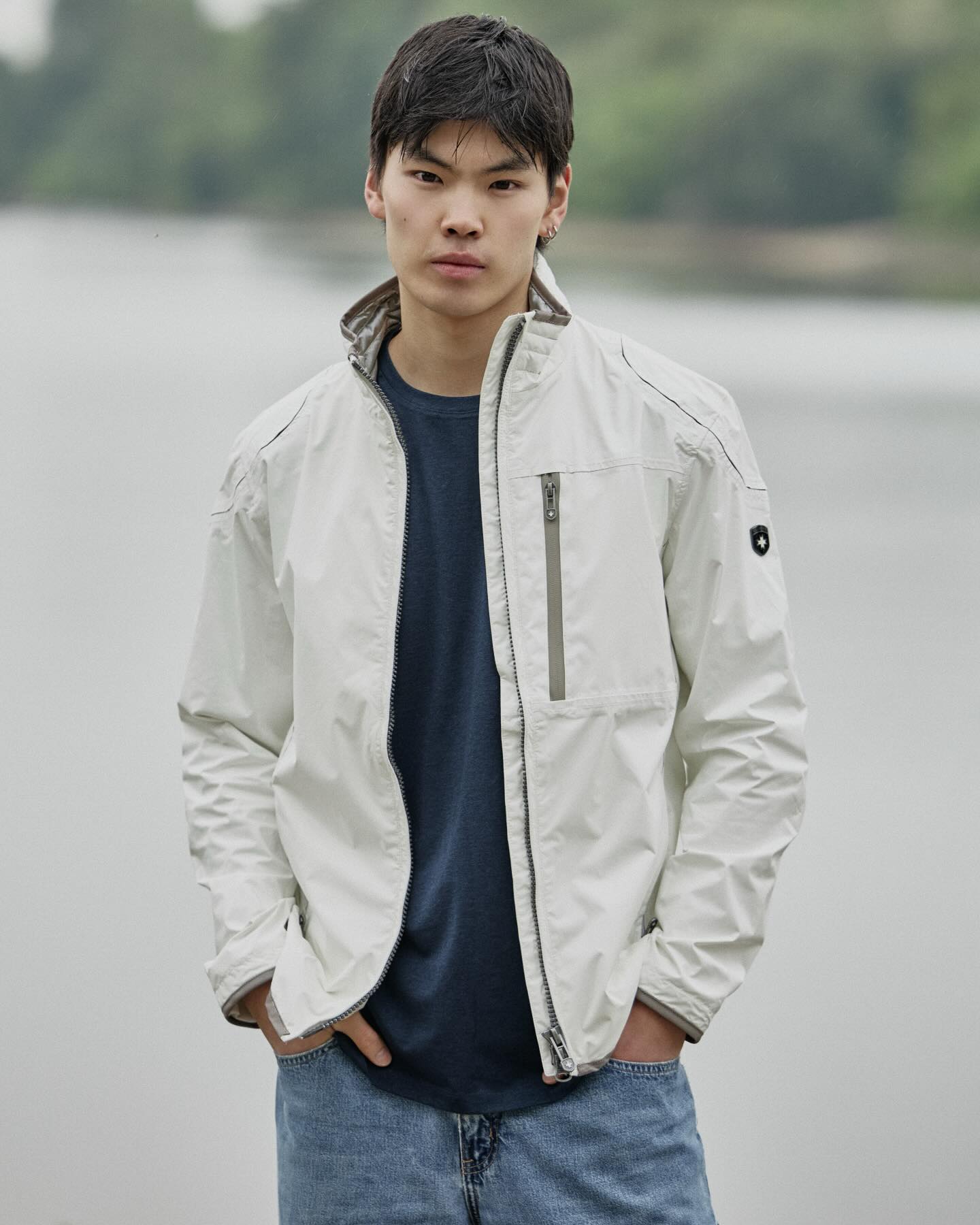 Everyday statement piece - Acapulco This jacket combines clean lines, soft texture, and bold contrasts for a refined urban look. #wellensteyn #wellensteyncanada #style #fashion #springfashion #outerwear #vest #jacketseason #outletcollectionatniagara #mensfashion #womensfashion #streetstyle #layeredlook #functionalstyle #modernouterwear #fashioncanada #springstyle